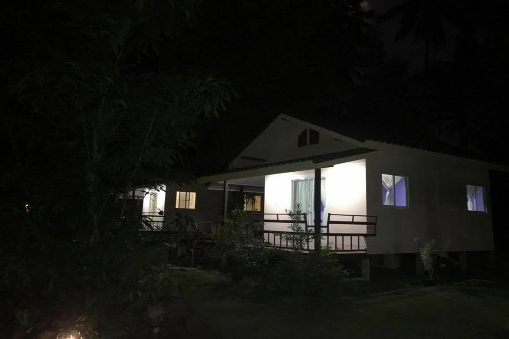 ホテル Baan Phuean Koh Kood Ko Kut エクステリア 写真